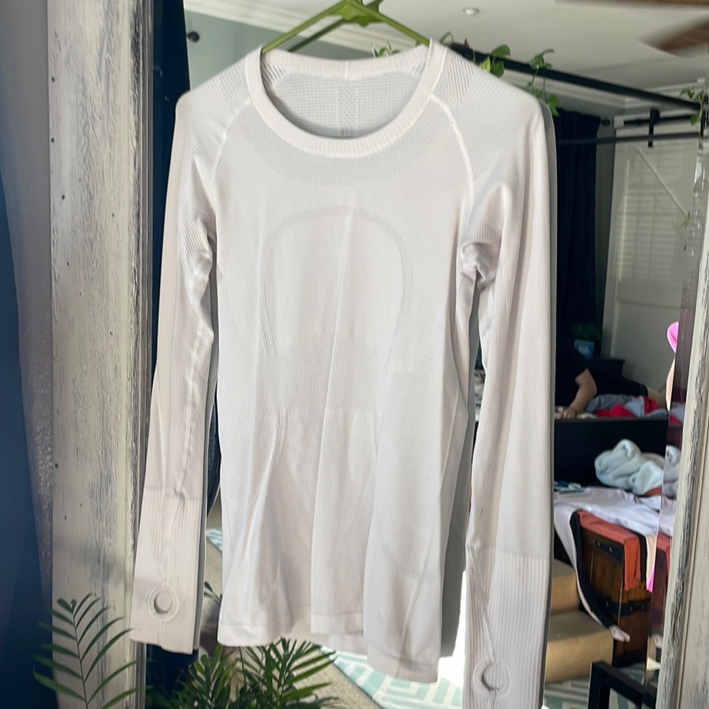 Lululemon Long Sleeve Swiftly